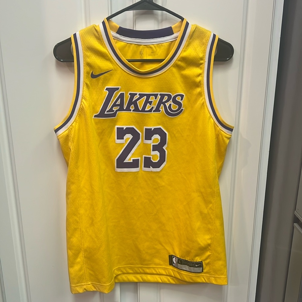Youth Los Angeles Lakers LeBron James Nike Gold Swingman Jersey - Icon Edition